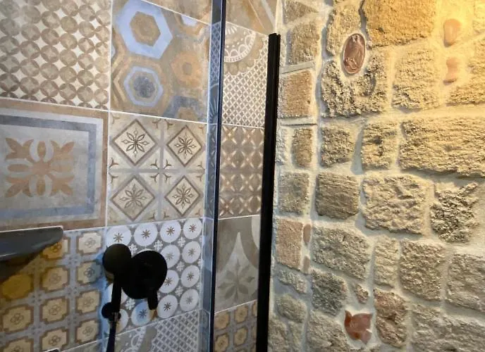 Stone Cave Apartmán